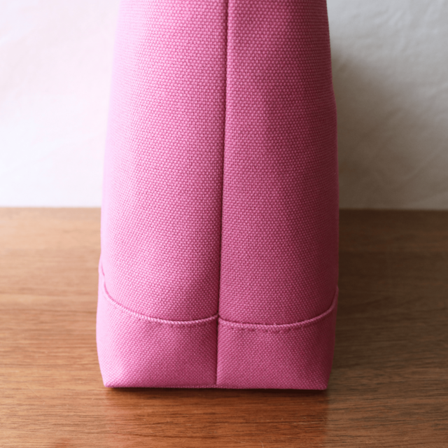 在庫アリ☆イチゴミルク 倉敷産8号帆布使用横長トートM | iichi 日々の