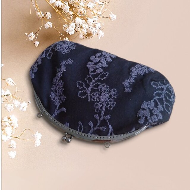 花柄刺繍 大きめがま口ポーチ 17cm口金 ブラック 661 | iichi 日々の