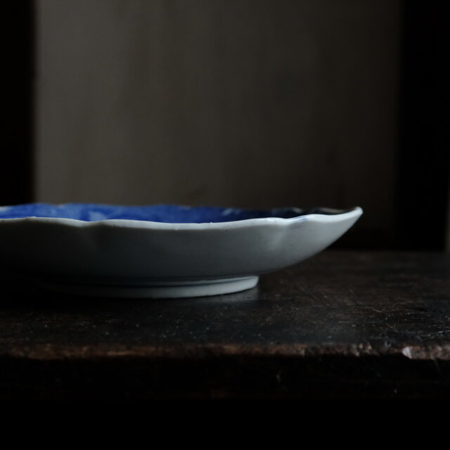 見込みに花文様◇瀬戸焼 花唐草文印判大皿 骨董・antiques 明治〜大正