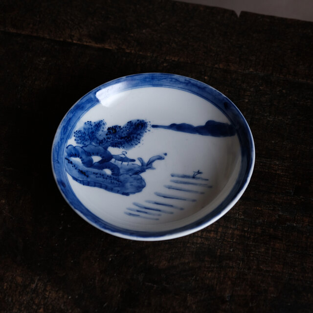 素朴な風景図◇側面に蝙蝠。瀬戸焼 染付中皿 骨董・antiques 古民家