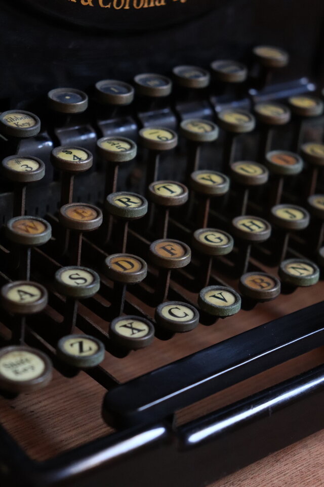 №121 古いタイプライター L C Smith 古道具 アンティーク インテリア