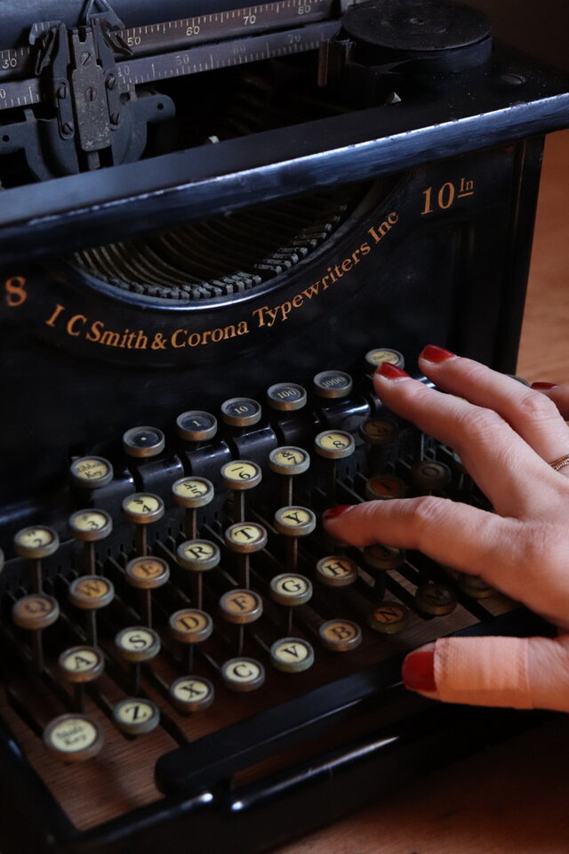 №121 古いタイプライター L C Smith 古道具 アンティーク インテリア