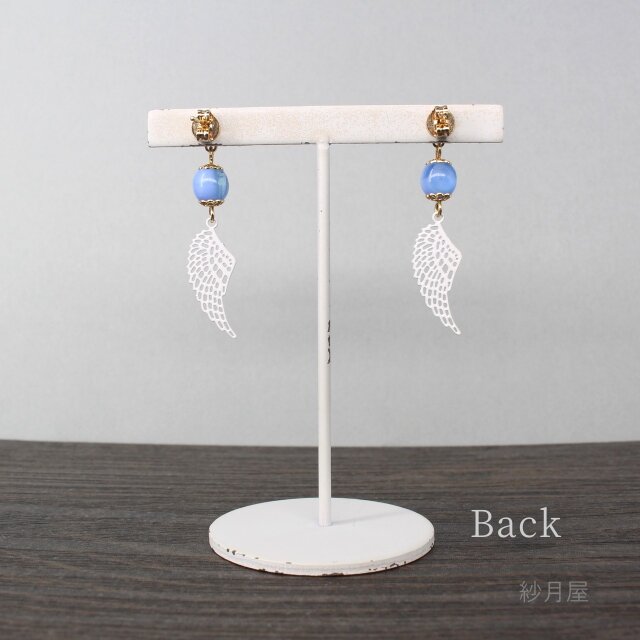 天使の羽根ピアス】 イヤリング エンジェル 白 ホワイト ギフト