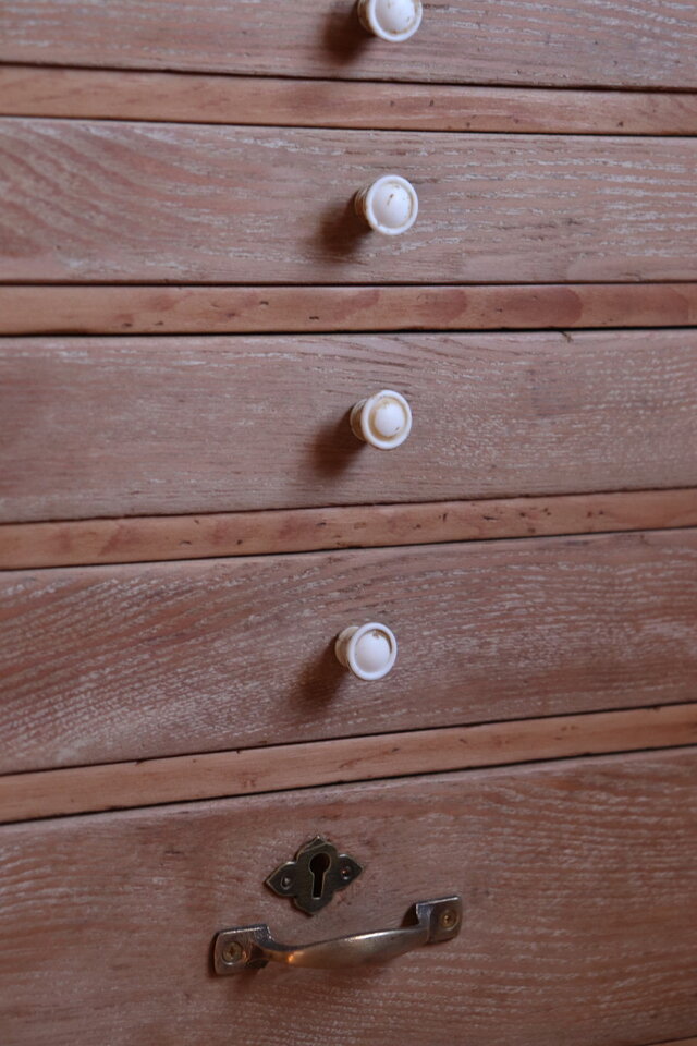 №122 木製小引き出し10杯 書類棚 収納棚 アンティーク家具 古道具