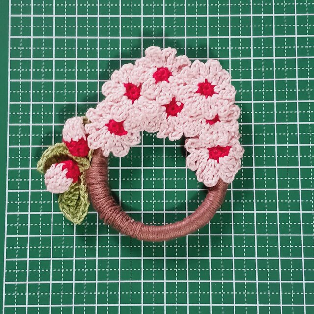 サクラコサージュ ハンドメイド | iichi 日々の暮らしを心地よくする