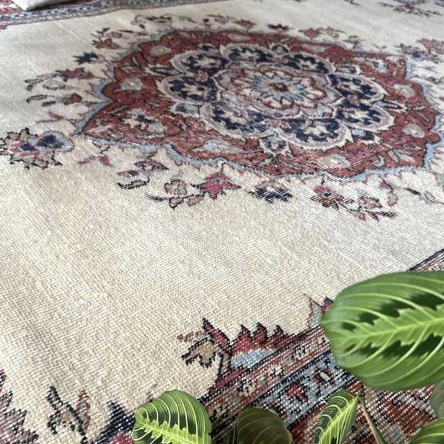 大判130×241 オフホワイト×ブラウンレッド×水色 トルコヴィンテージ