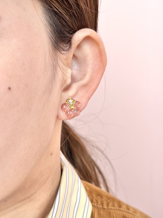 透花-cherry brown|レジンピアス 小ぶりピアス 花アクセサリー 大人