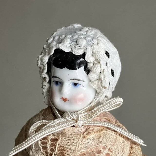 アンティーク チャイナヘッド・ドール 雪んこ帽子 | iichi 日々の