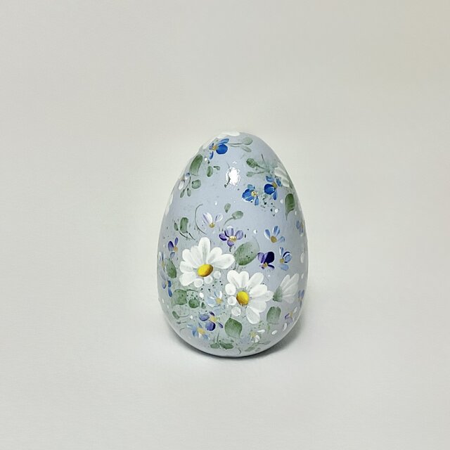 木製 ソフトライラック色の、野の花のイースターエッグ | iichi 日々の