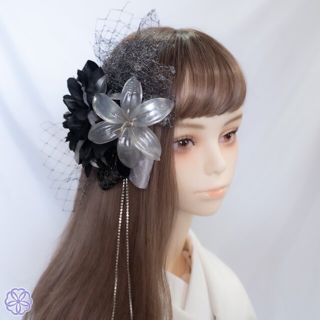 和装髪飾りツインテールブラック成人式髪飾り卒業式袴着物振袖ヘアアクセサリー 成人式 髪飾りシルバーブラック×ユリ｜卒業式 袴 和装ヘア No.LV97