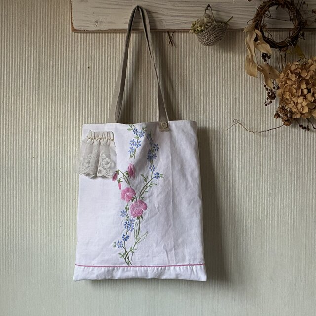 antique*スイトピー手刺繍*大きめA4 トートバッグ*ヴィンテージ