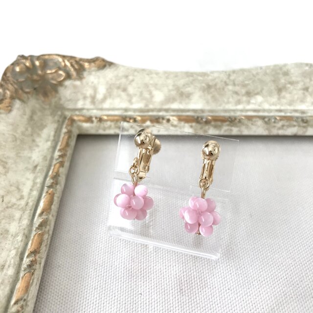 ビーズボール イヤリング ピンク 春 桜色 パステルカラー ペール
