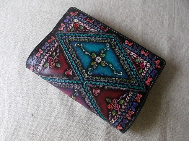 文庫サイズブックカバー 刻印、拭き染め 牛革 | iichi 日々の暮らしを