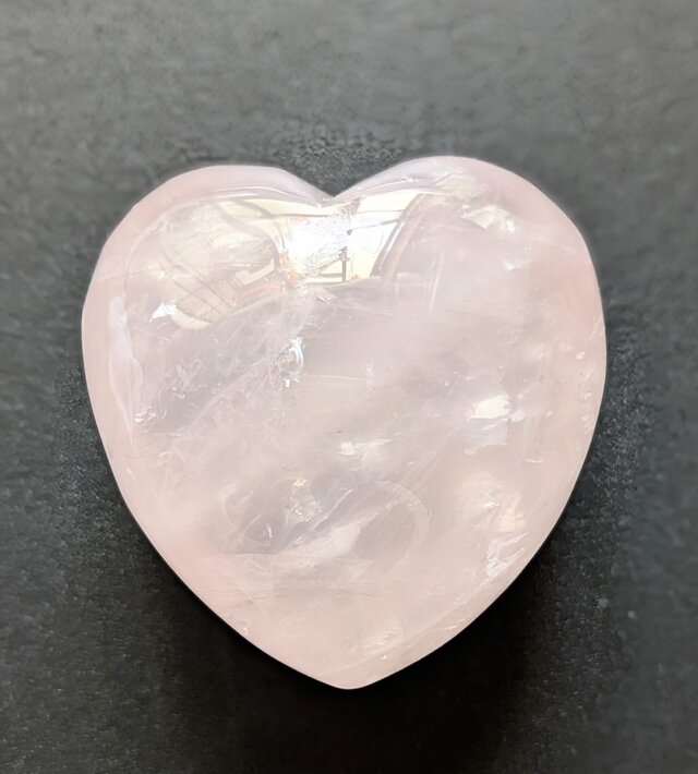 愛に溢れるクリスタル✨ハート型ローズクォーツの原石』 | iichi 日々
