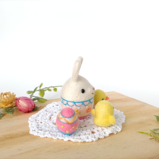 春限定うさぎとひよこのイースター飾り＊羊毛フェルトオブジェ | iichi