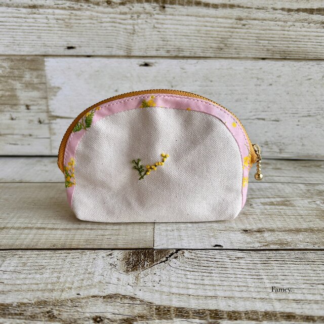 大人かわいい手刺繍桜とミモザのラウンドポーチ 国産帆布 コットン 桜