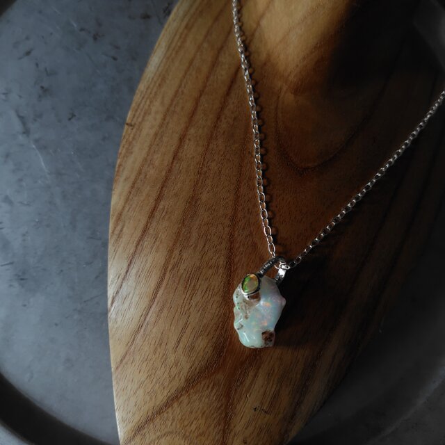 オパールシルバーネックレス | iichi 日々の暮らしを心地よくする