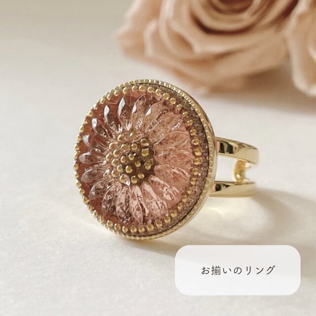 チェコガラスボタンのピアス／イヤリング ヴィンテージピンク | iichi