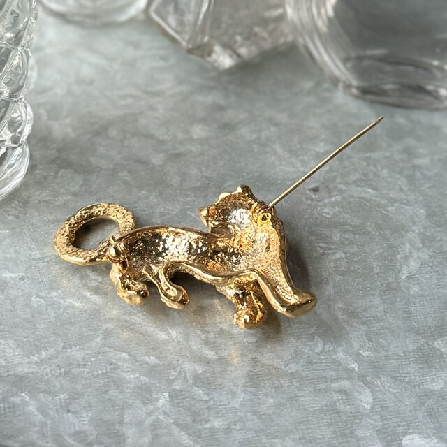 SC152-ヴィンテージブローチ U.S.A. 1980's Golden Panther Brooch