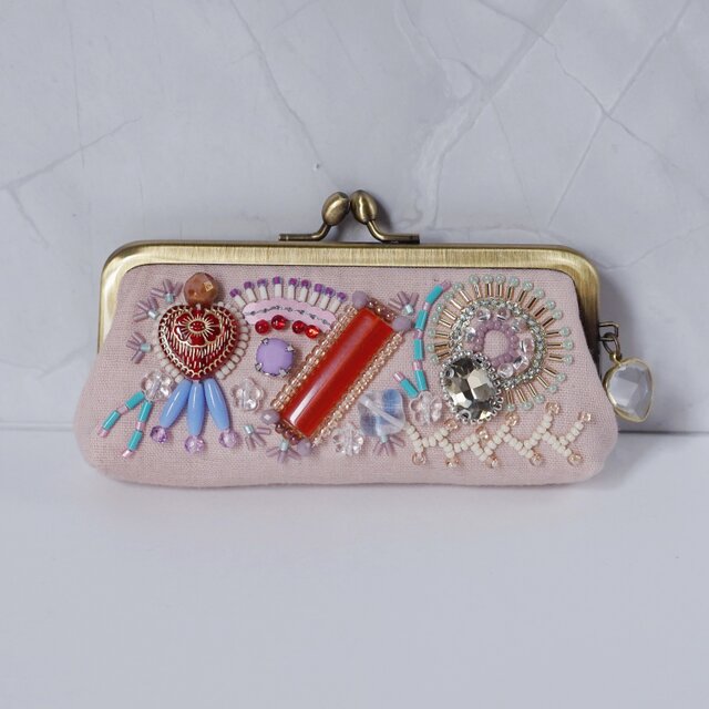 リップケース| ビーズ刺繍のがま口 No.1｜さくらピンク×ガーゼ｜口紅