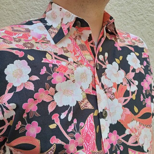 半袖和柄シャツ（熨斗目に桜） | iichi 日々の暮らしを心地よくする