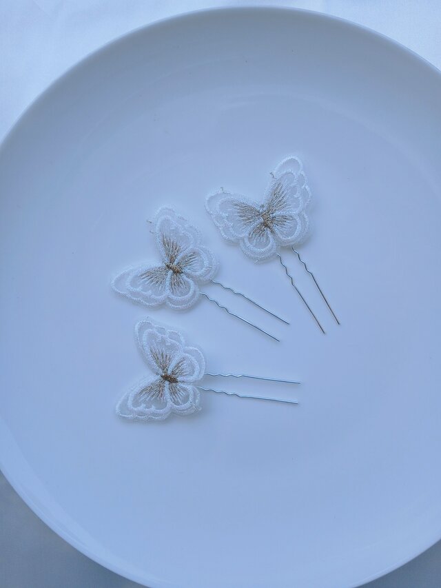 orgablanca 蝶々モチーフ ヘアピン 3本セット 蝶々のヘアピン3本セット＊ホワイトゴールド＊ラメ刺繍の二枚羽
