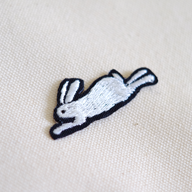 刺繍ワッペン/うさぎA | iichi 日々の暮らしを心地よくする