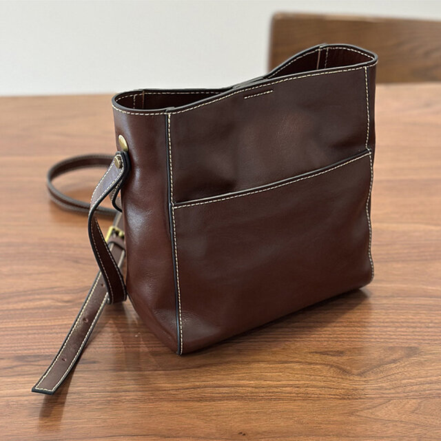 本革レザー トートバッグ 軽量 高品質 ショルダーバッグ 通勤 シンプル