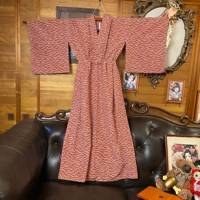 単衣着物リメイク  ロング ワンピース／ドレス／洗える化繊 名古屋帯サッシュベルト 茜の波紋 × 記憶の三日月 KW-1301 単衣着物リメイク ロング ワンピース／ドレス／洗える化繊 名古屋帯