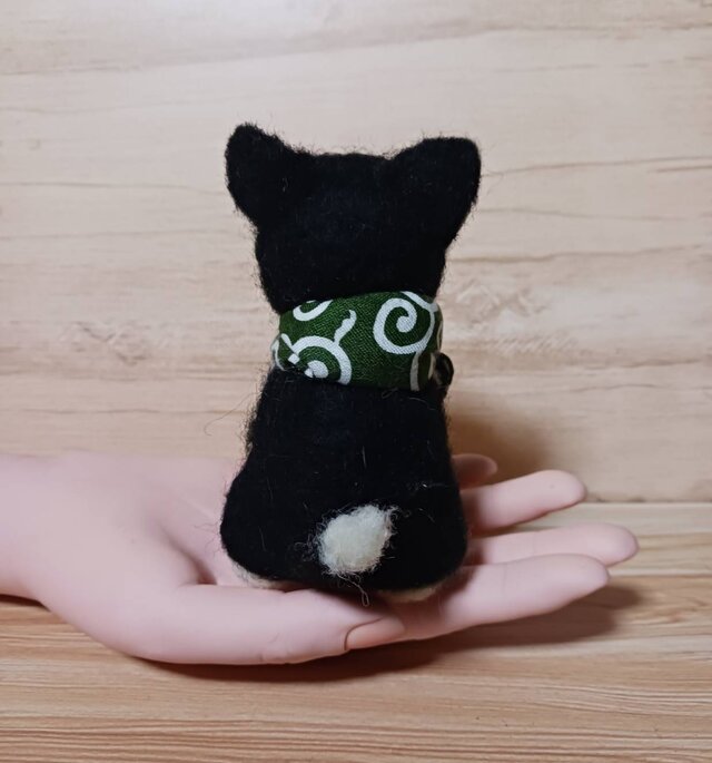 羊毛フェルト 犬 手作り 水玉スカーフ ハンドメイド 羊毛フェルト 柴犬 マスコット 黒柴 唐草模様スカーフ