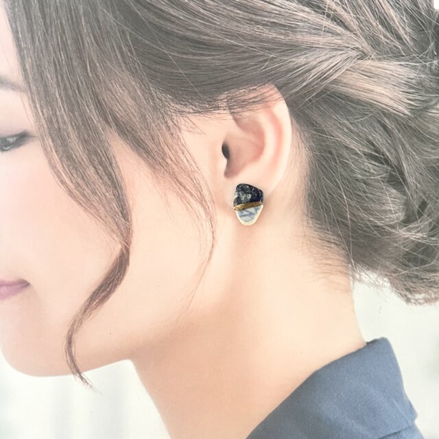 ラピスラズリと染付陶片の金継ぎピアス／イヤリング｜シー陶器・一点物