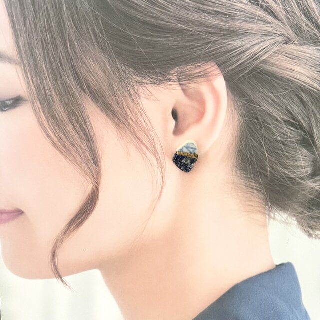 ラピスラズリと染付陶片の金継ぎピアス／イヤリング｜シー陶器・一点物