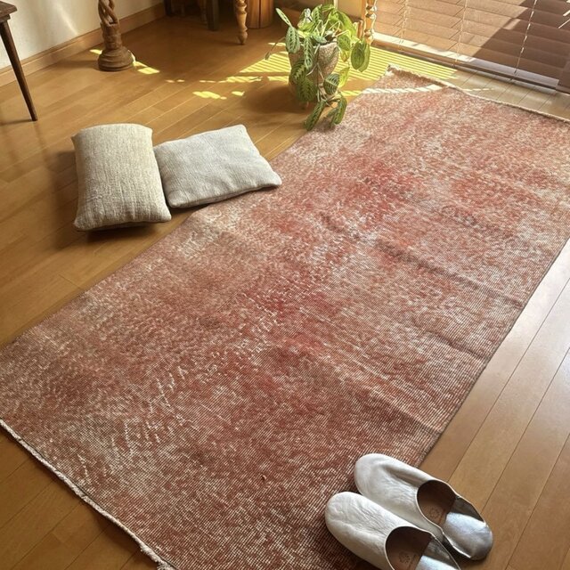 90×188.5桃カラー　春色　ワンカラーラグ　トルコヴィンテージラグ 90×188.5桃カラー 春色 ワンカラーラグ トルコヴィンテージラグ