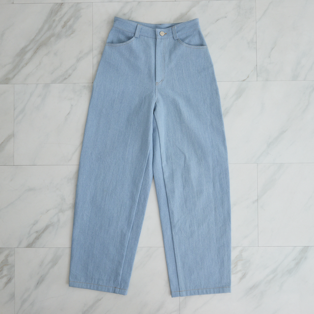 丈調整できる✨】脚のラインを拾わない美シルエットバレルレッグデニム
