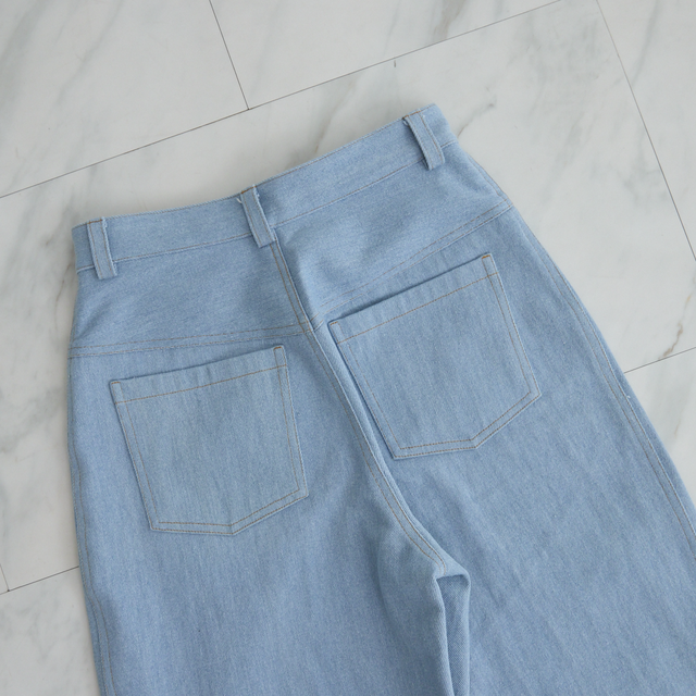 丈調整できる✨】脚のラインを拾わない美シルエットバレルレッグデニム