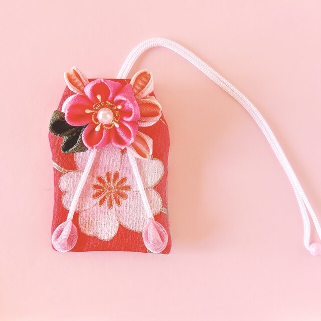【mill. （ミル）】クリーム文鳥　丸いお守り袋　ハンドメイド 桜みやび｜桜のお守り袋（手縫い・つまみ細工／元巫女が仕立てる