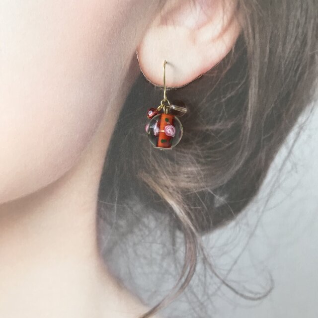 とんぼ玉 の シャボン玉 ピアス 赤 レッド クリア 透明感 しゃぼん玉