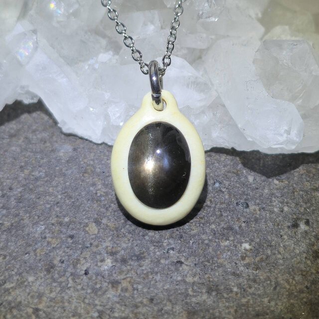 鹿の角 ブラックスターサンストーンのネックレス | iichi 日々の暮らし 