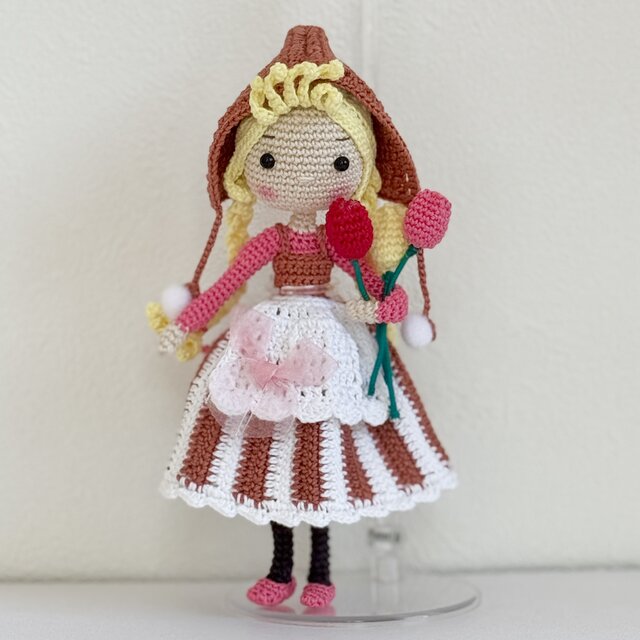 あみぐるみ　女の子　【感謝♡特別価格】 ハンドメイド あみぐるみ✿女の子・チュリップ 黄色髪 | iichi 日々の暮らしを