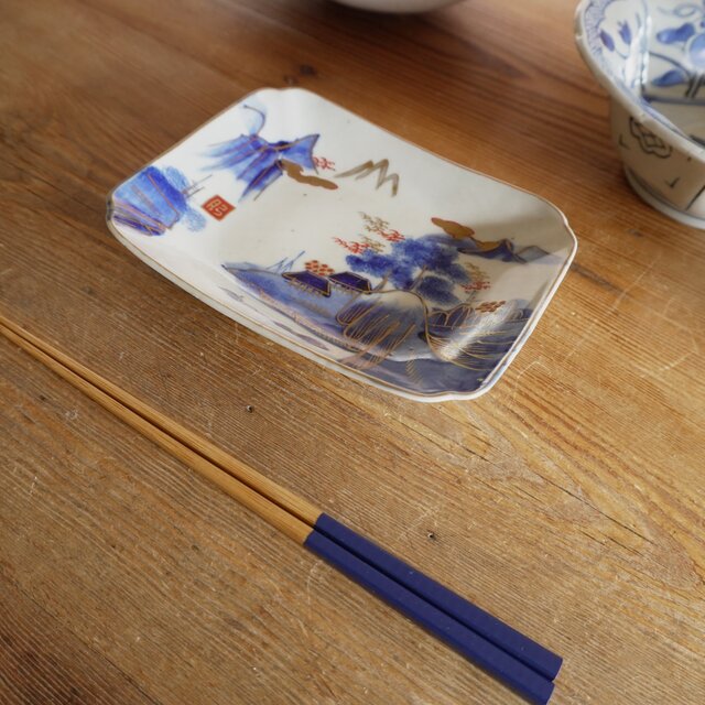 【現状品】古伊万里 染付 金彩 山水 金彩 角皿 アンティーク 時代物 20枚 角皿】静かな山水と金彩の美しい器 | iichi 日々の暮らしを心地よく