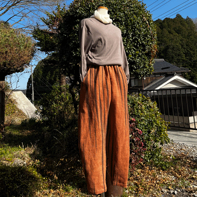 播州織柿渋染めエッグパンツ26008 | iichi 日々の暮らしを心地よくする