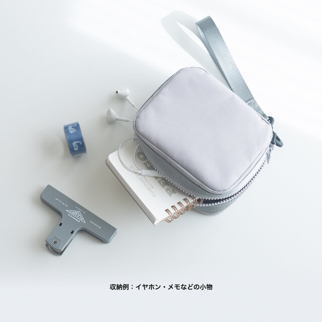 新作 大きく開くファスナーポーチ｜撥水ナイロン｜取外し可ハンド