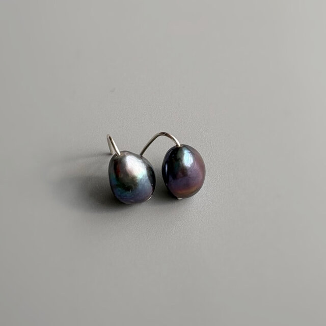 ブラックバロックパールピアス | iichi 日々の暮らしを心地よくする