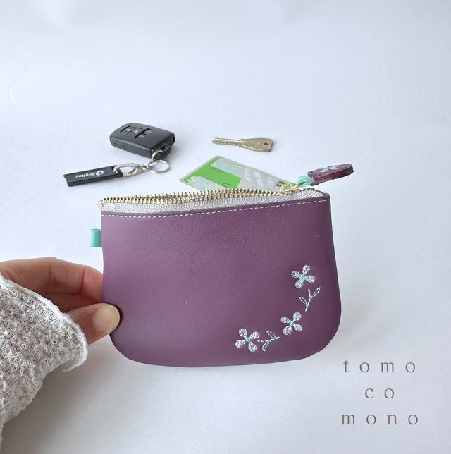ECCOレザー × 刺繍革財布『hana＊hana』PLUM／PURPLE（牛革）パス