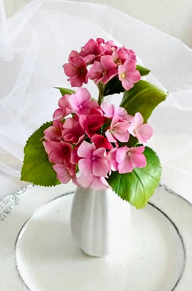 ☆粘土の花[紫陽花の季節]☆ | iichi 日々の暮らしを心地よくする