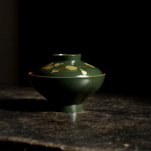 蓮の葉と垂纓 ◇緑で素敵。時代物 漆芸蒔絵蓋付椀 古漆器 骨董