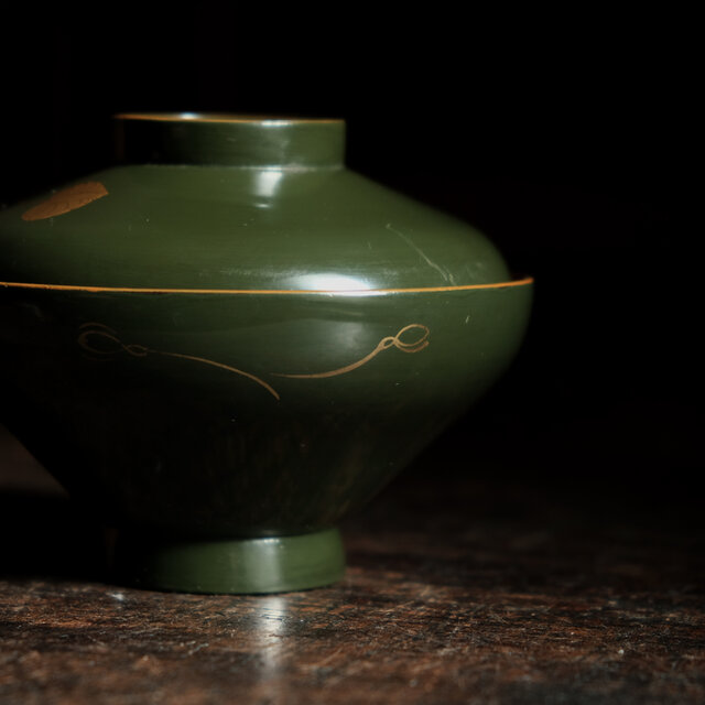 蓮の葉と垂纓 ◇緑で素敵。時代物 漆芸蒔絵蓋付椀 古漆器 骨董