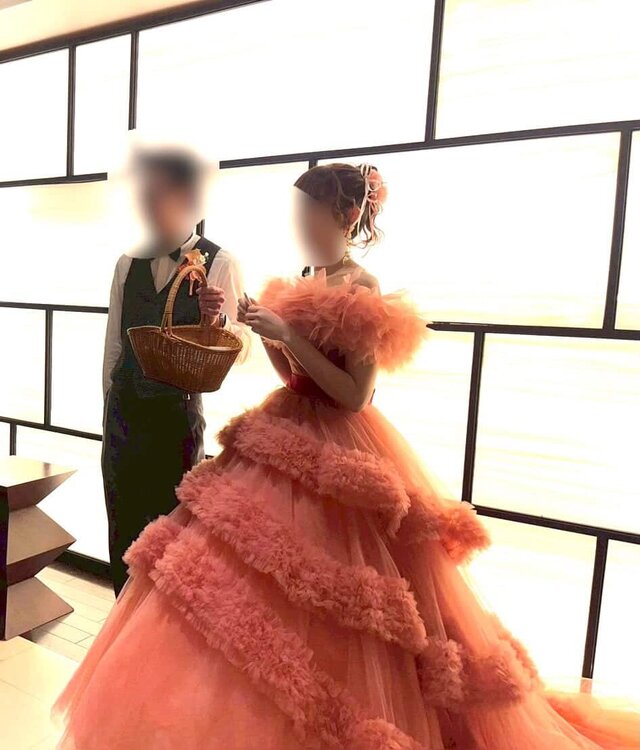 実例写真！美品！カラードレス オフショルダー ローズピンク ラッフル