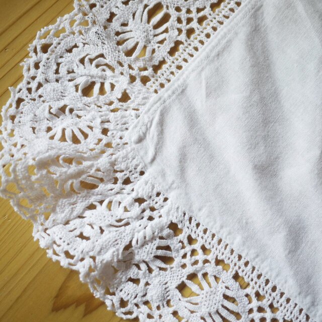 レッドワーク刺繍 修道院手仕事 クロスターアルバイテン ドイツ