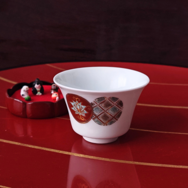 有田焼｜華山窯｜ぐい呑み｜お猪口｜赤絵｜酒｜SAKECUP｜佐賀｜日本